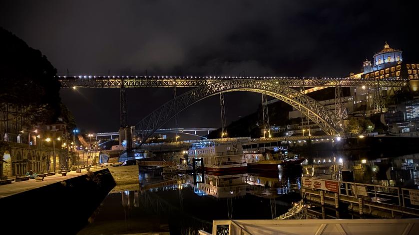 Porto bei Nacht